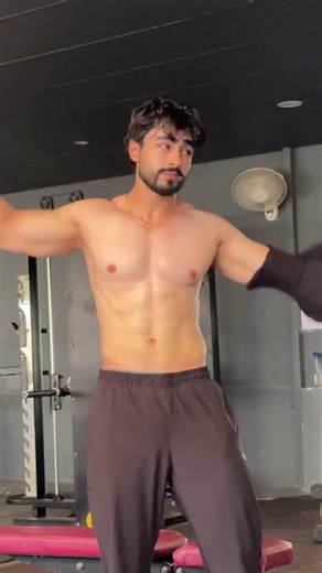 ʀᴏʜɪᴛ ᴍᴀʜᴇʀ | Abs sharp, chest full, arms pumped—complete physique control 💪🔥 #kilitee