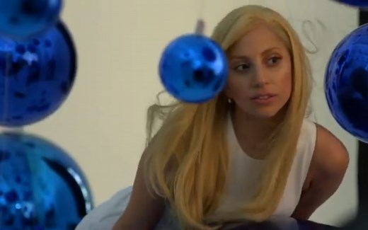 双语字幕｜Lady Gaga在ARTPOP时期为GLAMOUR杂志“年度女性”特刊封面拍摄幕后（2013）