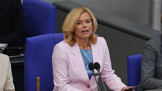 Plötzlich ist aus der AfD-Fraktion das „Heidi“-Lied zu hören – Klöckner greift ein