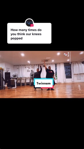 #asktiktok #twinenemchallenge #Twinenem #Dance #Dancechallenge #fypシ @bailaconmonique #Twinnem
