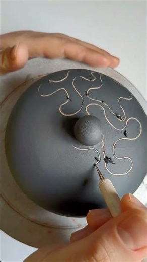 How to do sgraffito ❤️ Follow @rhita.lamtahri for more!