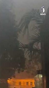 Dramatic footage of Karachi battered by storm and heavy rain #shorts