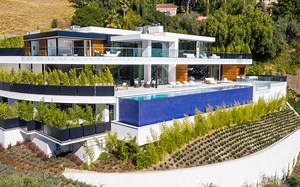 洛杉矶豪宅-2.6亿元的比弗利山庄时尚现代新居1300 BEVERLY ESTATE DRIVE