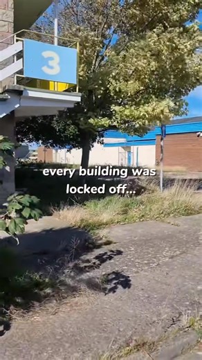 This abandoned pontins explore didn't last long at all... #lostplaces #explores #abandoned #urban #urbex #urbanexploring | Dee Explores