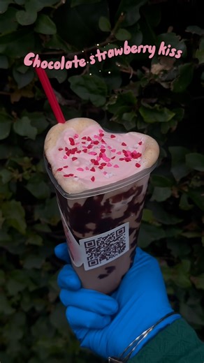 ✿ Darla’s Delightss ✿ Sweets Dessert Shop on Instagram: "💘 LOVE IS BREWING at Darla’s Delights 💘 Our Valentine’s Day drink lineup is HERE for a LIMITED TIME ONLY ❤️☕️🍓⚡️ From strawberry cheesecake foam, to cookie butter dreams, to chocolate-covered strawberry coffee, to sparkly popping Shirley Temple vibes, and fruity Red Bull love rushes — every sip is made to fall in love with 💗 ✨all in a heart shaped cup you can reuse ✨ Available for a limited time only ✨ Valentine’s Day exclusives ✨ Once