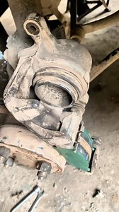 65K views · 189 reactions | How to Press Brake Calipers Piston without Tools ? #brakecaliper #brakecalipertool #brakeRepair #rxmechanic #fypシ゚ | Rx Mechanic | Facebook