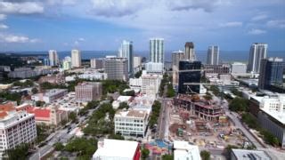 ✨Experience a bygone era reimagined! Step into the landmark Snell Arcade- a truly unique fusion of historic elegance and modern sophistication. 📍405 Central Avenue Unit 250 | St. Pete 🛌2 Bed | 2/1 Bath | 2,370 SF Listing By: Christopher Pitre https://ow.ly/NlhZ50PYlCt | Smith & Associates Real Estate