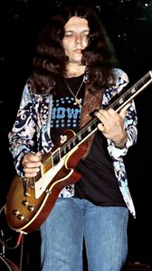 Lynyrd Skynyrd performing "Saturday Night Special" Live at Convention Hall, Asbury Park, NJ, USA, July 13, 1977. • • • • • • • • • • #LynyrdSkynyrd #RonnieVanZant #GaryRossington #AllenCollins #SteveGaines #LeonWilkeson #BillyPowell #ArtimusPyle #CassieGaines #LeslieHawkins #JojoBillingsley #Skynyrd #SkynyrdNation #SouthernRock #CountryRock #CountryBlues #BluesRock #HardRock #ClassicRock #RockLegends #Rock #RockBands #RockMusic #RockAndRoll #Guitarist #GuitarPlayer #GuitarHero #70sRock #80sRock