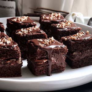 Chocolate Nut Petit Fours Recipe - Bakeomaniac