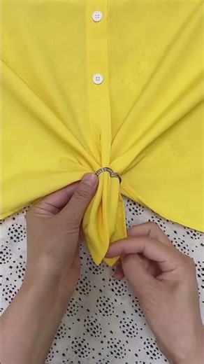 Make Your Shirt Look Stylish in Seconds! 😍 |1-Minute Shirt Styling Idea #fashion #trending #diy