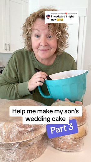 Part 3: Wedding cake ideas come super fancy to super simple. If you are trying to have a wedding on a budget, you can learn how to make a wedding cake and do it yourself. #thecarolejones #weddingcakes #budgetwedding | Carole Jones