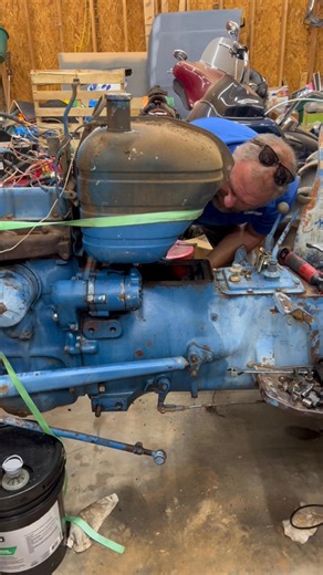 More progress on the ol ford. 😎 #tractor #rustridgeranch #diesel | Rust Ridge Ranch L.L.C