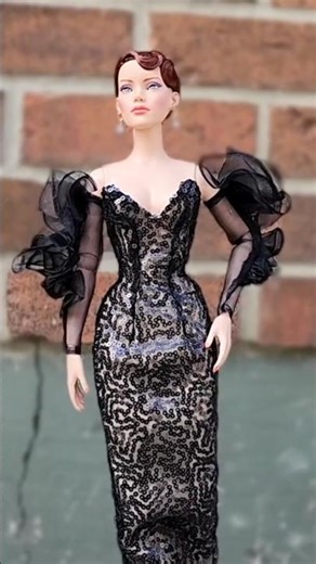 Unboxing #LacieChurcill #afterparty doll. She’s gorgeous! #sewphisticateddiy #vdconvention