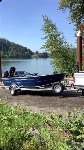 Stevens Marine on Instagram: "Explore shallow waters with the Alumaweld Free Drifter. #boats #boating #explore #adventure"