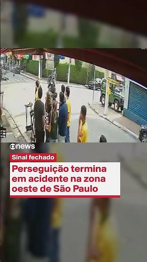 Police chase ends in crash in São Paulo's West Zone
