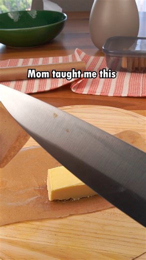 Kitchen Tips That Actually Work 💡 #kitchentips #kitchenhacks 🎬 This video was produced by Network Media and Aoos Media | The Simple Dish