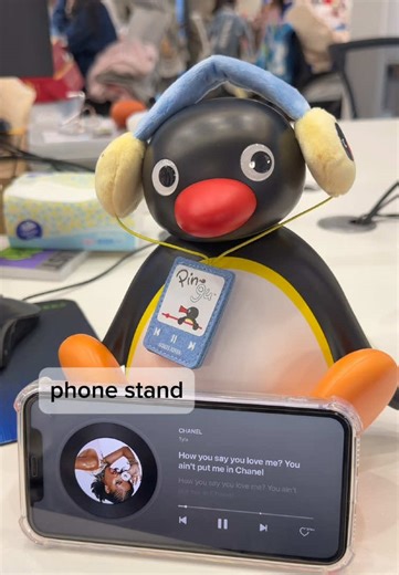 Pingu Phone Stand and Bluetooth Speaker Review