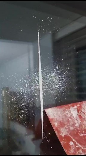 DIY Christmas Snow Spray Art Tutorial