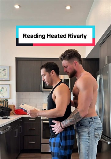 This is why I love reading books like heated rivalry #fyp #heatedrivalry @LogyDrake