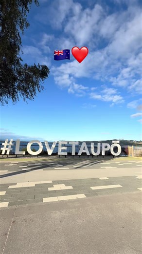 Discover Beautiful New Zealand: A Guide to Its Splendors