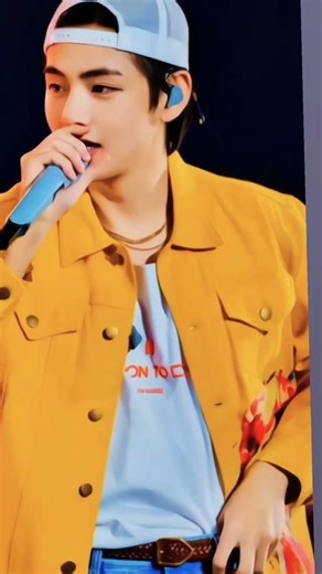 #k-pop BTS V FANS AND LOVERS 💞 #beautiful song lyrics 😍#viral trending shorts