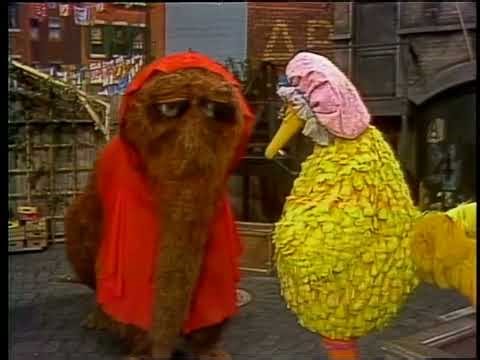 1301 - Big Bird & Snuffy Play "Little Red Riding Hood"