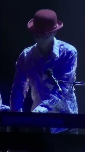 Joe Bonamassa Official - "Mountain Time" - Live From The Royal Albert Hall