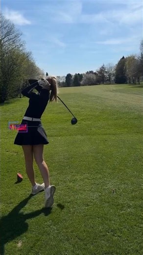 Amazing Golf Swing you need to see | Golf Girl awesome swing | Golf shorts | Mandie Ruminski