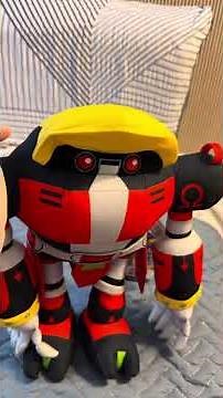 GEE's E-123 Omega Plush Has Arrived