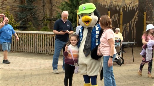 Sunny skies and warm temps attract crowds to Erie Zoo opening