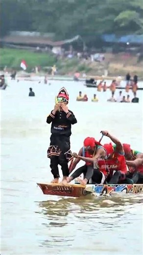 Pacu Jalur at full speed one of the coolest traditions you’ll ever witness! #pacujalur #aurafarming