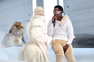 Travis Scott Debuts Unreleased Song During Billboard Music Awards Performance