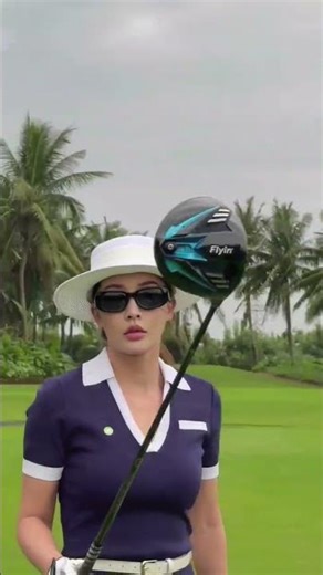 Beautiful, Sexy… and Confident Enough to Crush This Swing 🔥😂👀