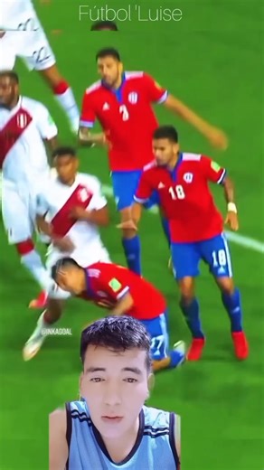 1M views · 6.9K reactions | Caramelo para el chileno  #reelsvideo #reelsviral #jugadas #deportes #futbol #peru #vs #chile | Fútbol'Luise | Facebook