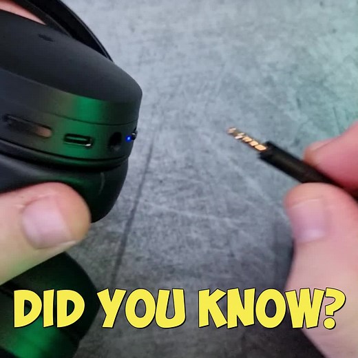 Hidden Clip on Sennheiser HD 450BT Wireless Headphones #headphones @sennheiser #sound