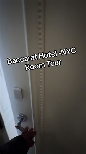 Room: Grand King at the Baccarat Hotel. @baccarathotels If you’ve ever wondered what a room here looks like—this is it. An easy 10/10 across the board: doormen, front desk, housekeeping, and room service were all exceptional. Truly impeccable service from start to finish. Can’t wait to return. Products: Dyptique #baccarathotel #nychotels #luxuryhotel #nyctravel