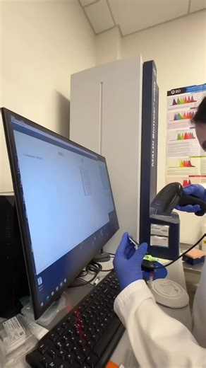 Microbiogram on Instagram: "Identification bacteria with maldi-tof 😀 The principle of MALDI After a very brief laser pulse, the irradiated spot is rapidly heated and becomes vibrationally excited. The matrix molecules energetically ablated from the surface of the sample, absorb the laser energy and carry the analyte molecules into the gas phase as well. The MALDI-TOF technique can assess Gram-positive, Gram-negative, molds, mycobacteria, and anaerobic microbes, providing detailed information ne