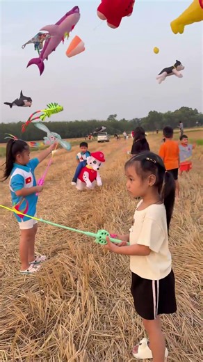 Thả diều baby kute mini #kite #pipas #patang #vairal #layangan #xuhướng #patangbazicanada
