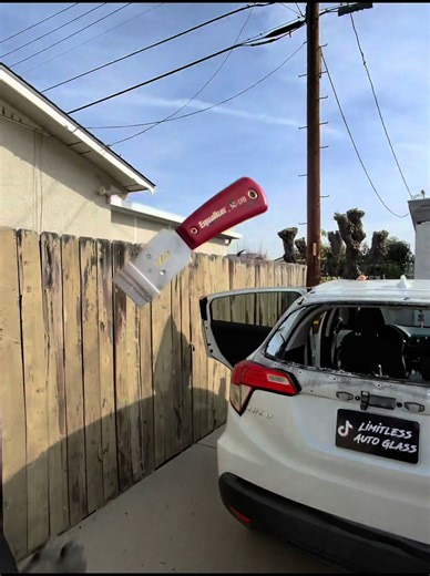 Honda HR-V Back Glass Replacement Process