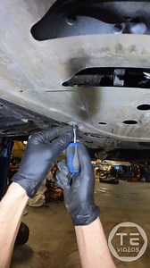Soothing Honda CR-V Oil Change And Rotate FYB 🔧😁👌 #hondq #crv #oilchange #pov #soothing #fyb | TE Videos