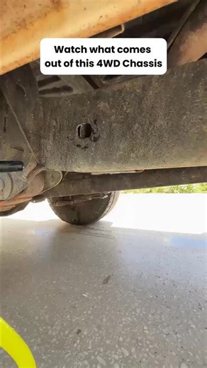 ⚠️ Beach sand is LOADED with salt and it fast- tracks rust ⚠️ This customer flushed their chassis rail clean with our patented Chassis Flusher to blast out the hidden salt and sand they had no idea existed in their chassis. Protect what matters underneath 🛡️ | Salt Shift