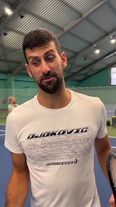 Franchement, Novak Djokovic est cool. En préparation pour le Rolex Paris Masters à Belgrade, il a tapé quelques balles avec Bojana Jovanovic. "Je suis prêt pour une leçon. [...] Trop de pression. [...] Félicitations, tu étais meilleure, évidemment. Je dois retourner à l'entraînement et essayer d'atteindre ce niveau." 🤣 🎥IG/TikTok/Bojana Jovanovic | Tennis Legend
