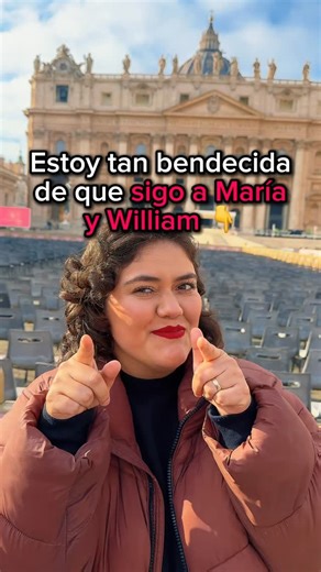 Maria & William Bleisath on Instagram: "Si aprendiste algo nuevo, síguenos ↖️. ¡Dios los bendiga este domingo desde el Vaticano! ✝️🇻🇦 #aprenderingles"