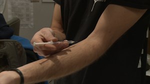 105K views · 828 reactions | Suicides, surdoses mortelles, infections au VIH, les organismes qui œuvrent auprès des consommateurs de drogues sonnent l’alarme sur le couvre-feu. Métro est allé à la rencontre de CACTUS Montréal. [Cette vidéo a été tournée avant la décision de la Cour supérieure du Québec d'exempter temporairement les personnes en situation d'itinérance du couvre-feu.] | Journal Métro | Facebook