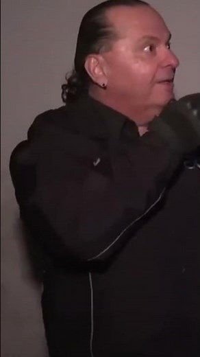 A terrifying shadow appears behind Octavio Elizondo's back! | #Extranormal