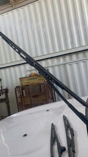 How to Change a Windshield Wiper Blade FAST!!