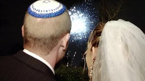 Four Weddings (US) S01:E07 - And Fireworks