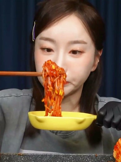 Spicy Octopus 🐙 Seafood Boil With Enoki | ASMR Mukbang SSoyoung