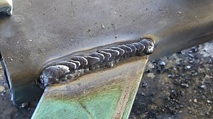 En este video te comparto mi experiencia de como soldar con Electrodo 6013 de 332 en lugares abiertos E | Herreria Artesanal Los Arcos