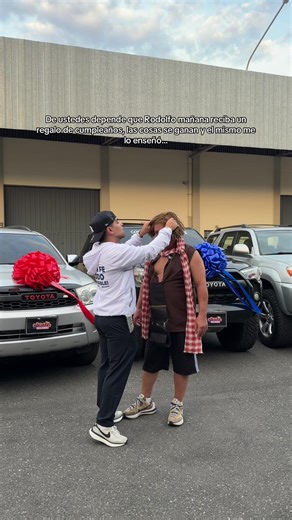 Mañana es el cumpleaños de mi papá Rodolfo y quiere algo bueno pero él me enseñó que las cosas se ganan…